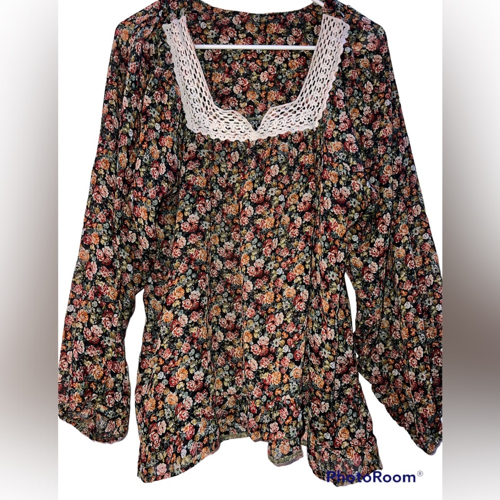 Floral blouse, size large